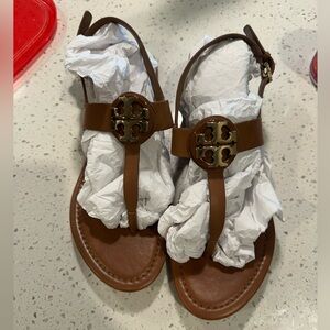 Tory Burch Claire Brown Leather Thong Sandals